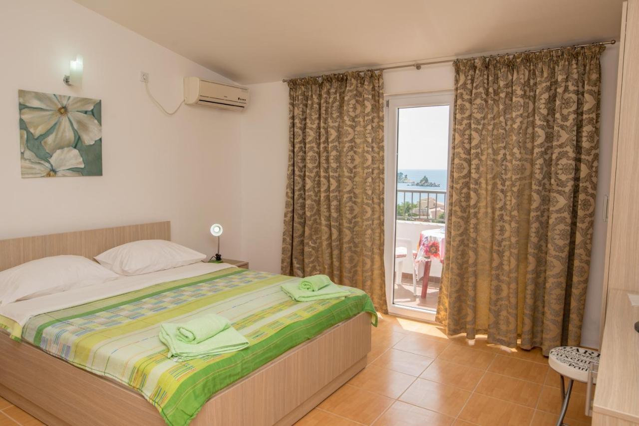Villa Vjera Petrovac ภายนอก รูปภาพ