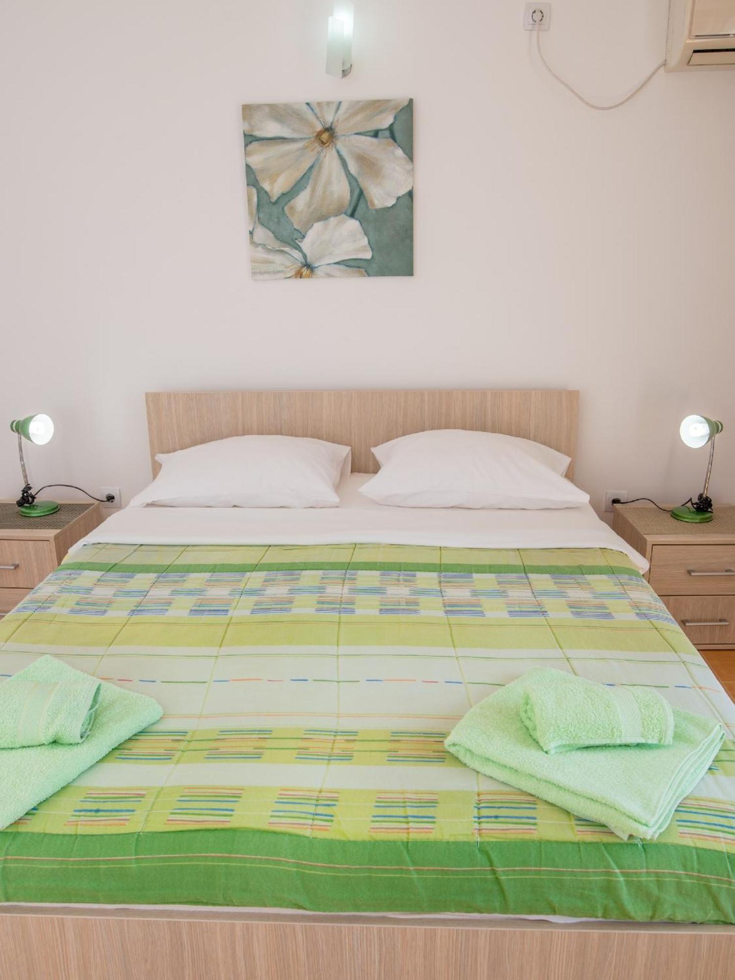 Villa Vjera Petrovac ภายนอก รูปภาพ