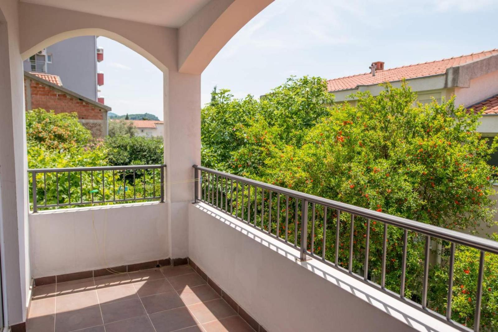 Villa Vjera Petrovac ภายนอก รูปภาพ